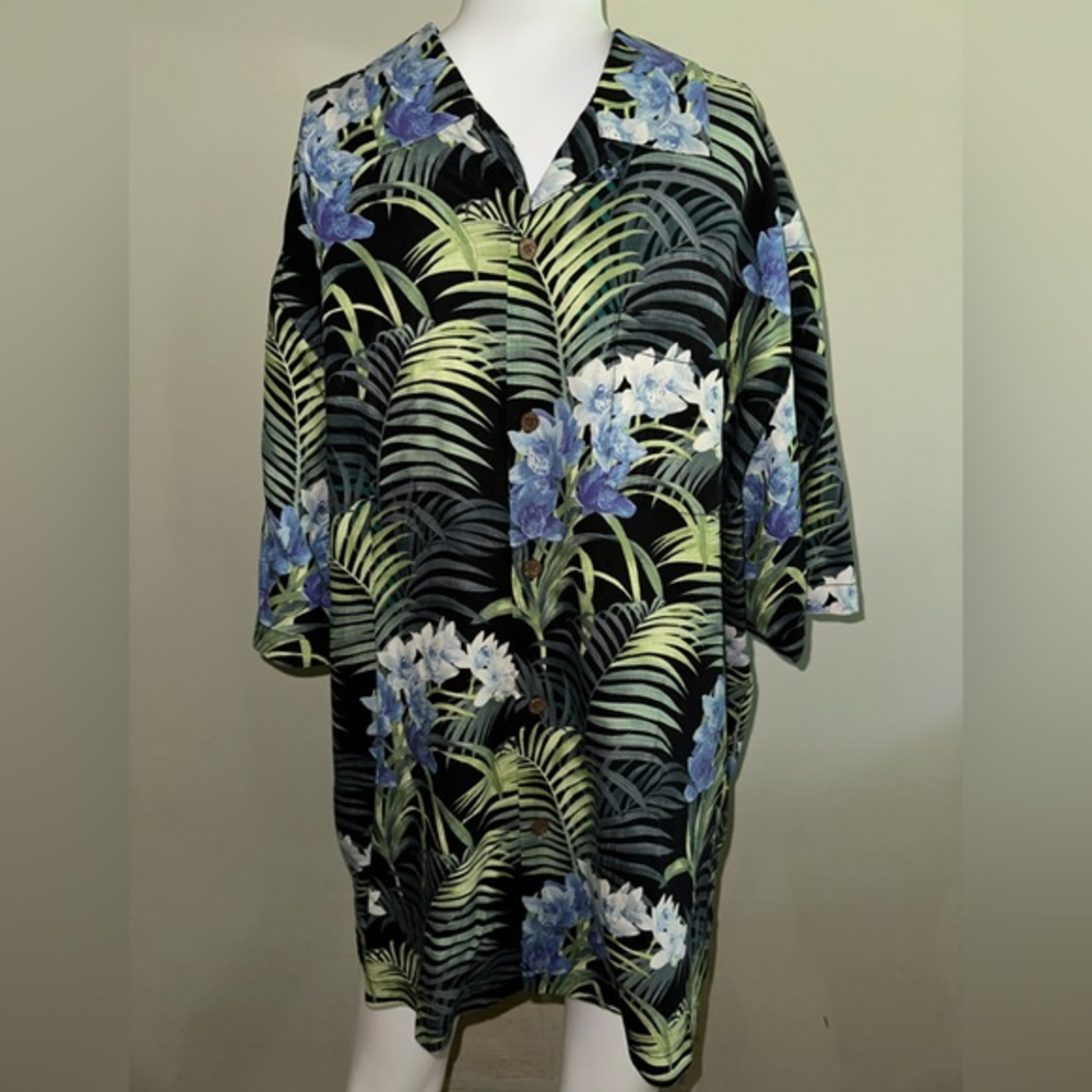 Tommy Bahama Tropical Print Button Down Short Sleeve 100% Silk Shirt, Size Large